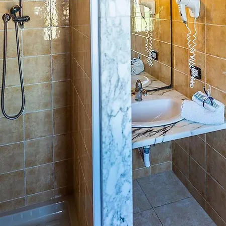 Oda ve Kahvaltı Sciuscia' Alcamo Marina